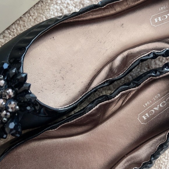 Coach 'Melanie' Women’s Black Leather Jeweled/Beaded Ballet Flats Size: 7 NWB - Picture 4 of 6